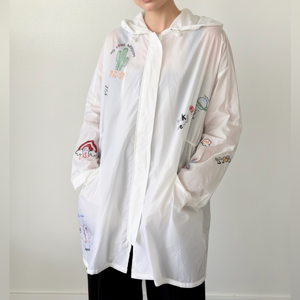 Forever 21 White Graphic Hooded Rain Jacket | Lightweight Raincoat | Size L
